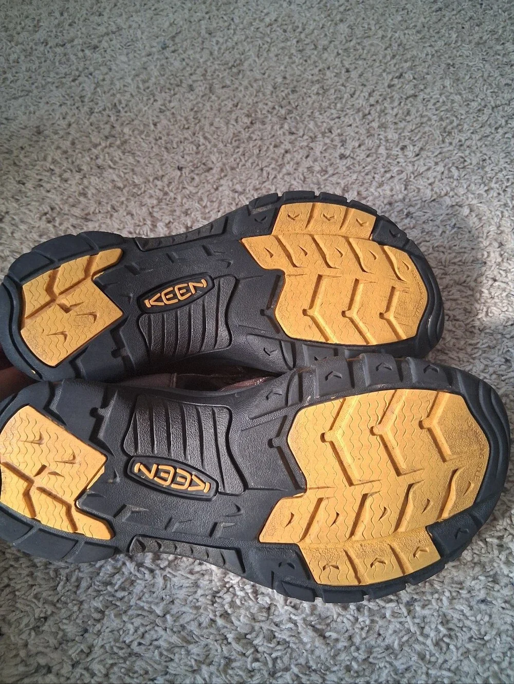Keen mens size